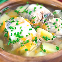 Уха рыбацкая с картофелем Уха рыбацкая с картофелем