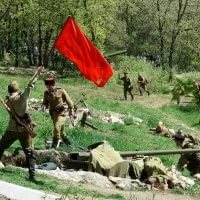 В Нальчике прошла военно-патриотическая постановка В Нальчике прошла военно-патриотическая постановка